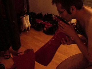 HEILIGE ANBETUNG MEINER SCHUHE